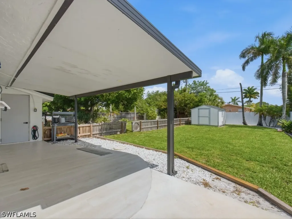 3577 Hibiscus Avenue Naples FL 34104