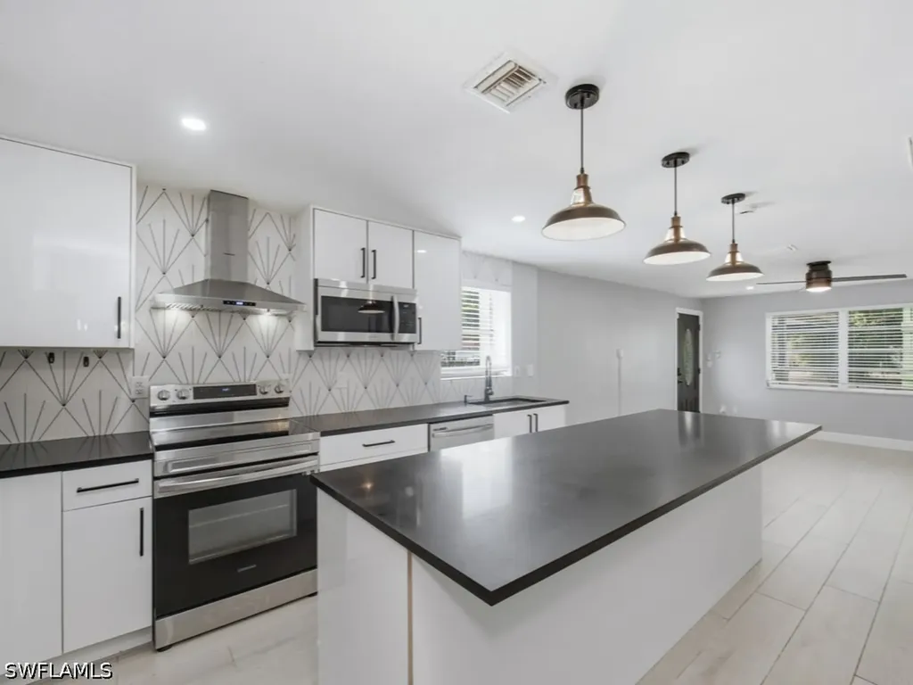 3577 Hibiscus Avenue Naples FL 34104