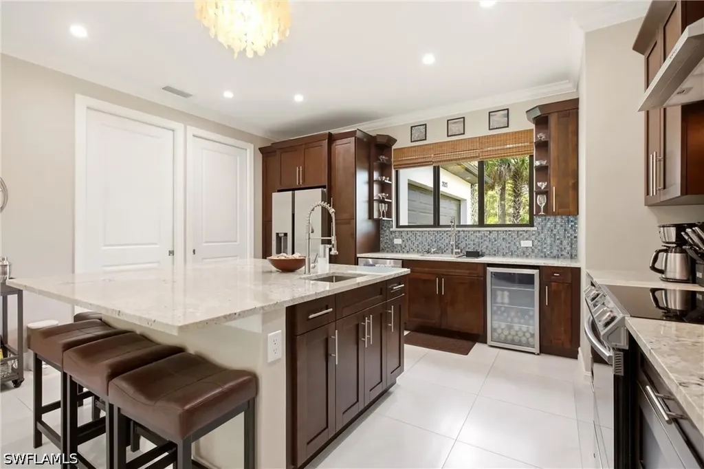 2627 6th Avenue NE Naples FL 34120