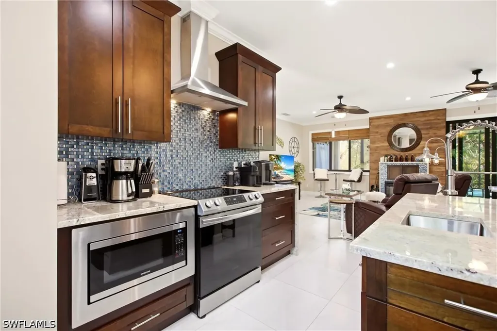 2627 6th Avenue NE Naples FL 34120