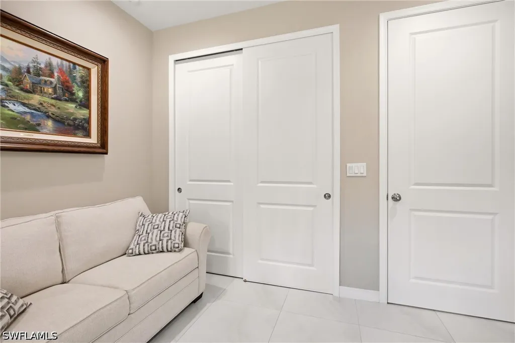 2627 6th Avenue NE Naples FL 34120