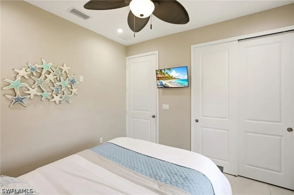 2627 6th Avenue NE Naples FL 34120