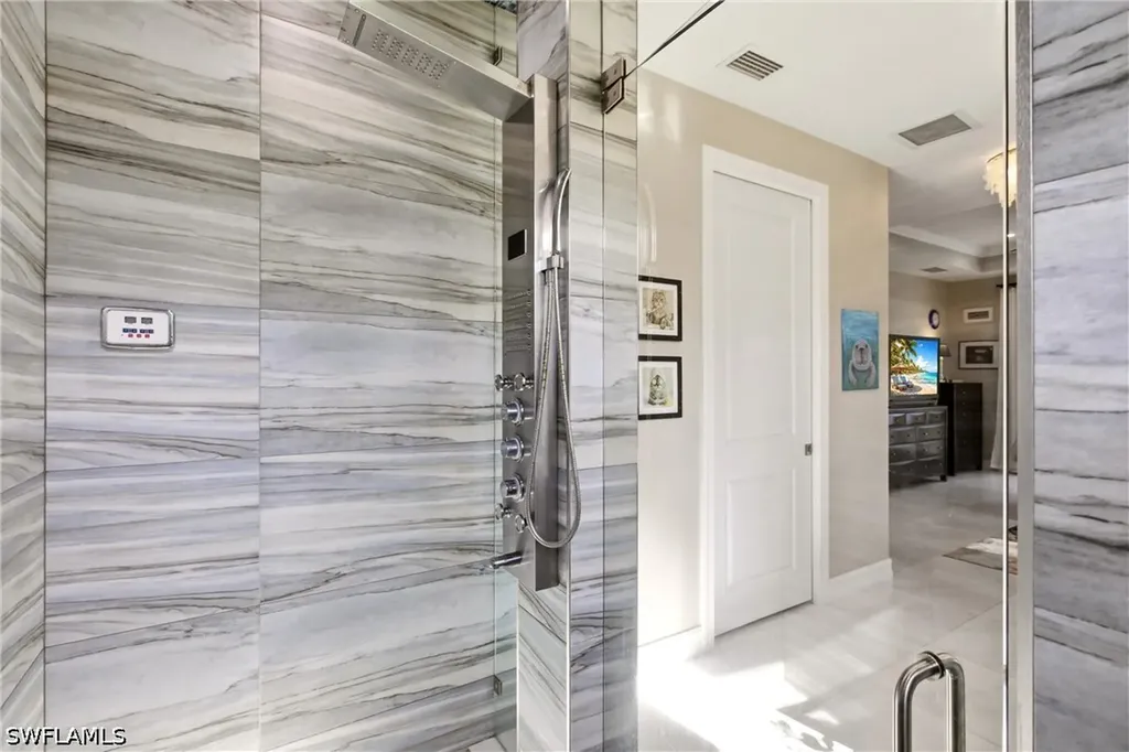 2627 6th Avenue NE Naples FL 34120
