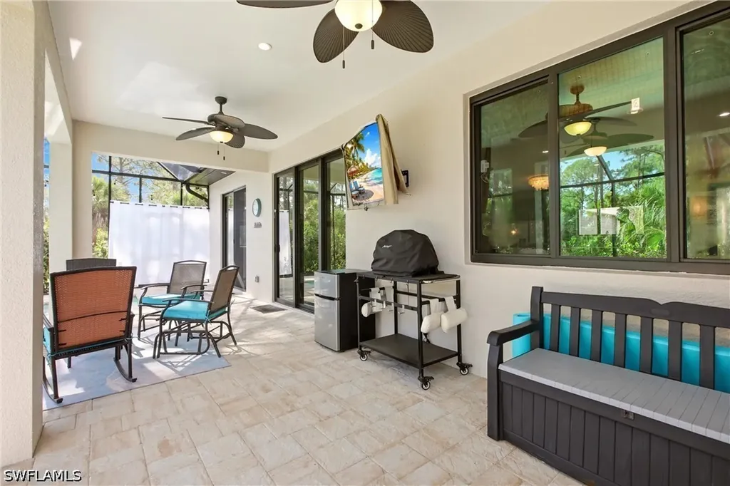 2627 6th Avenue NE Naples FL 34120