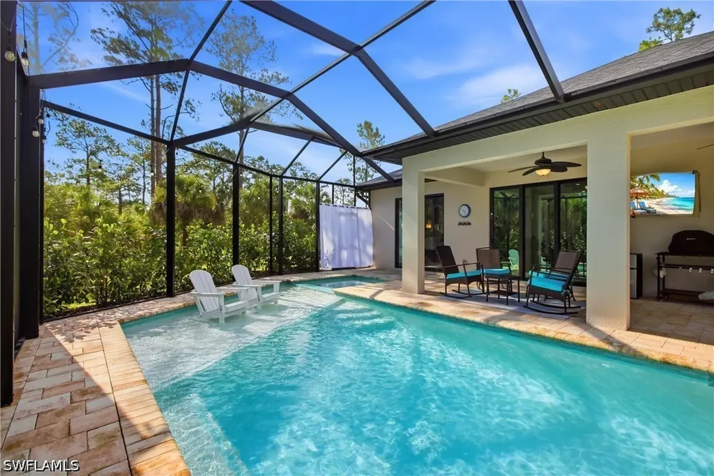 2627 6th Avenue NE Naples FL 34120