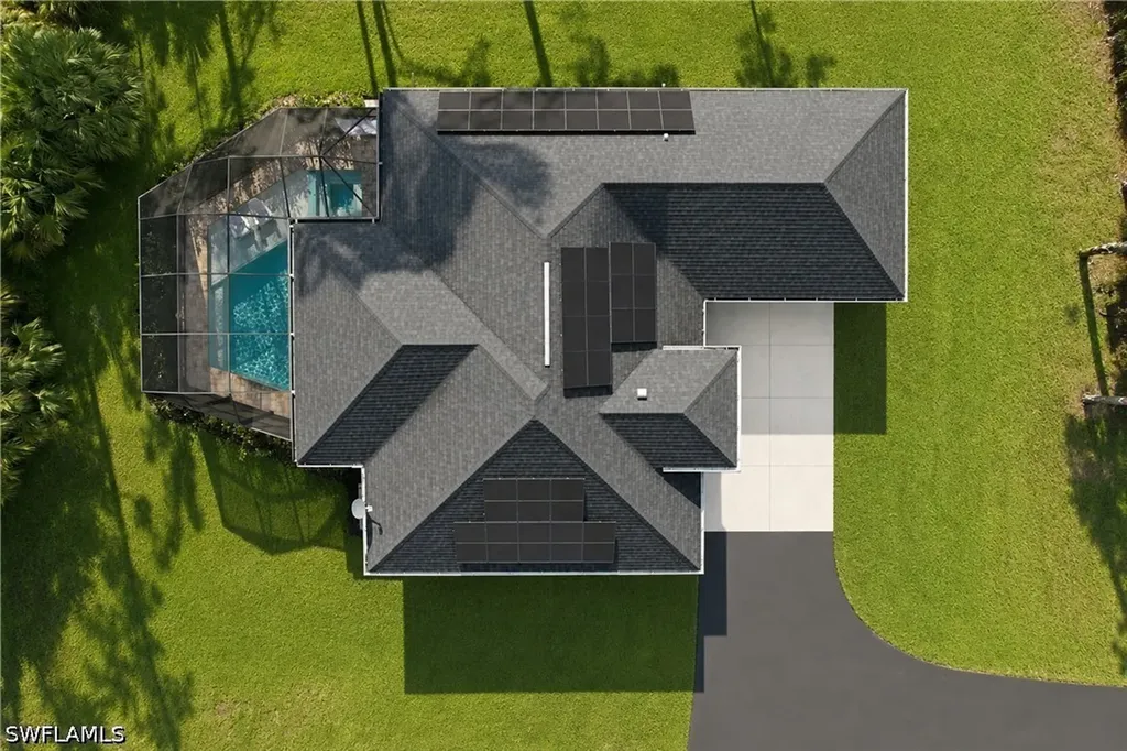 2627 6th Avenue NE Naples FL 34120