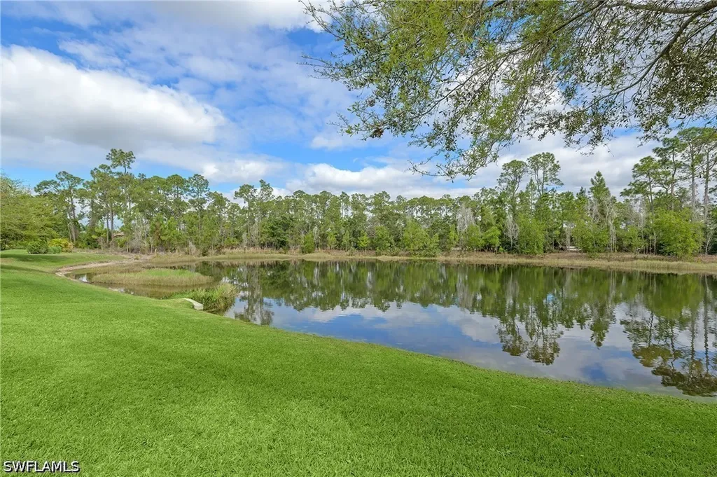 975 Tivoli Court Naples FL 34104