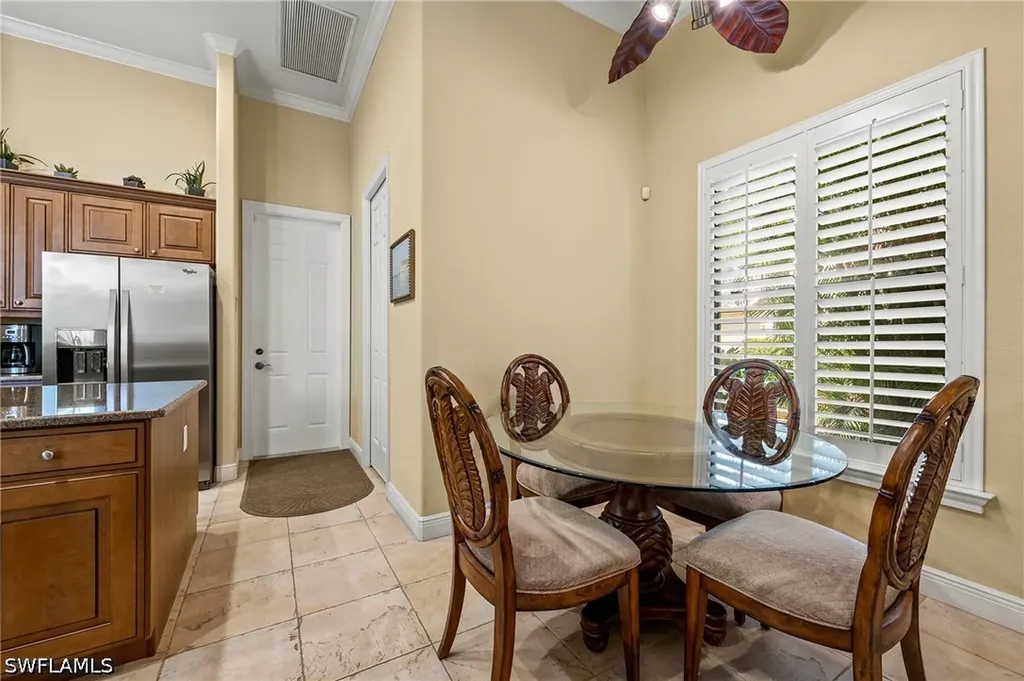 975 Tivoli Court Naples FL 34104