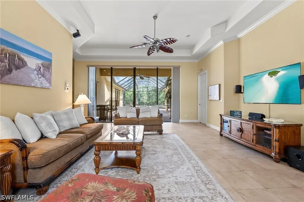 975 Tivoli Court Naples FL 34104