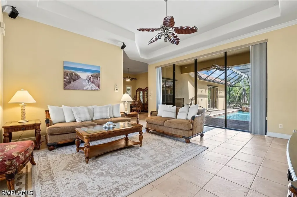 975 Tivoli Court Naples FL 34104