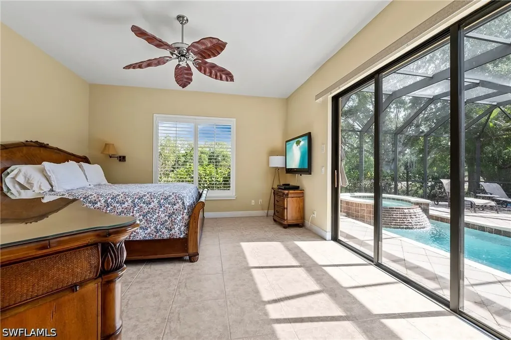975 Tivoli Court Naples FL 34104