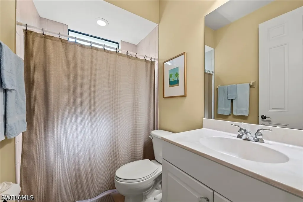 975 Tivoli Court Naples FL 34104