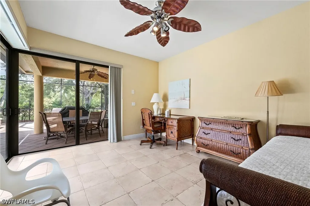 975 Tivoli Court Naples FL 34104