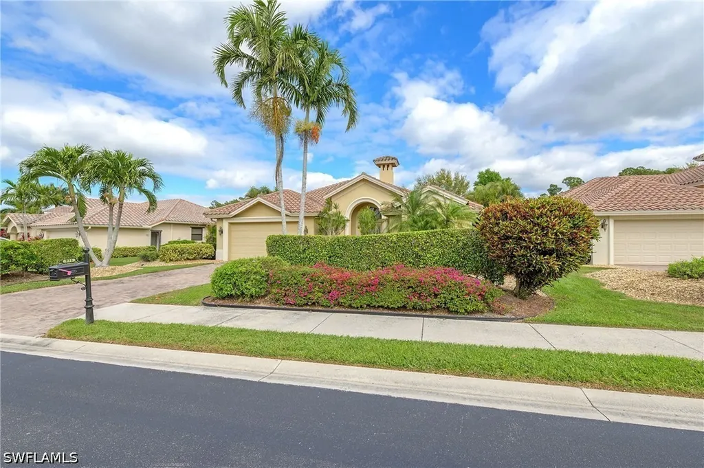 975 Tivoli Court Naples FL 34104