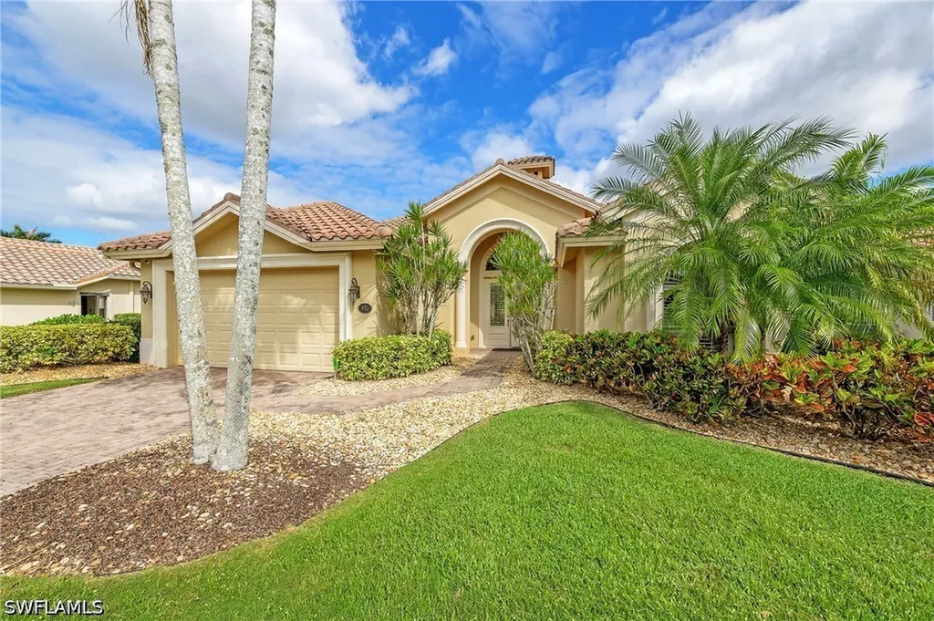 975 Tivoli Court Naples FL 34104