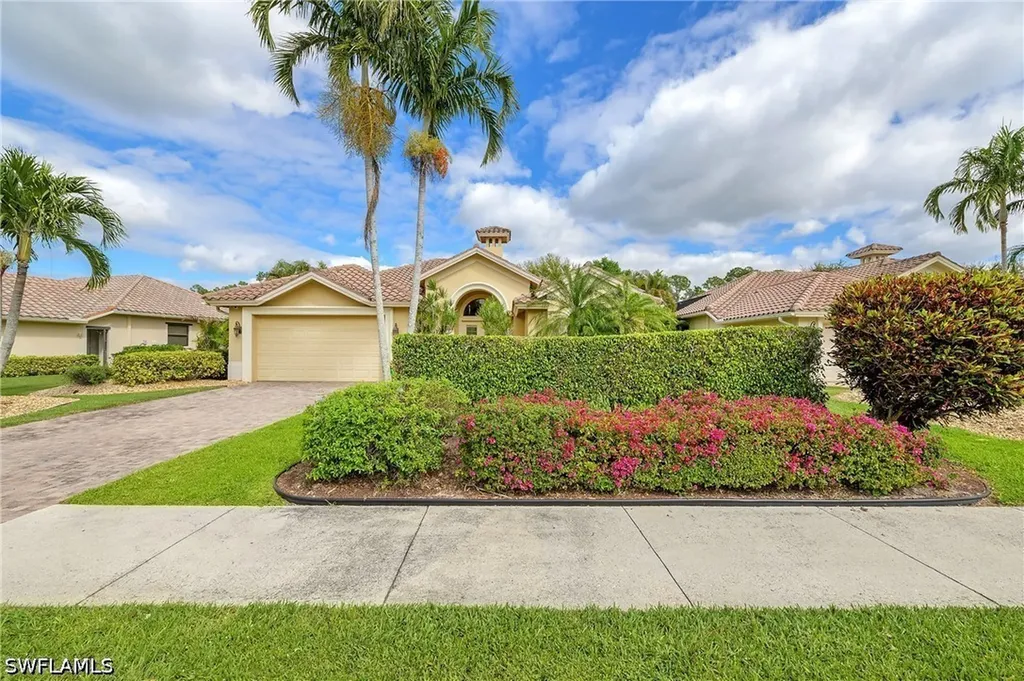 975 Tivoli Court Naples FL 34104