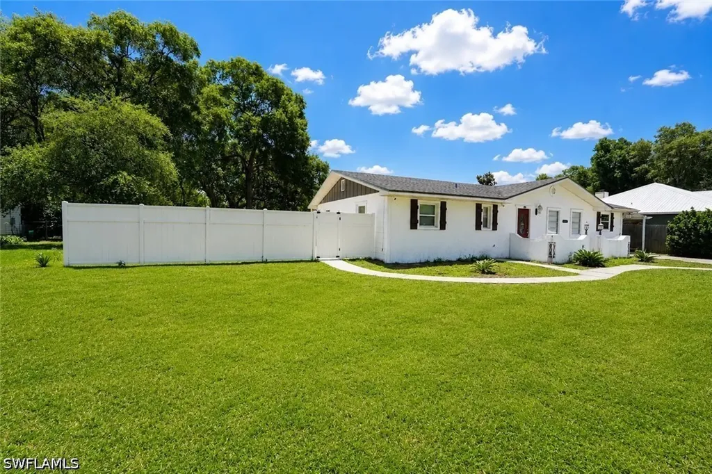 655 SW Pointview Road Keystone Heights FL 32656