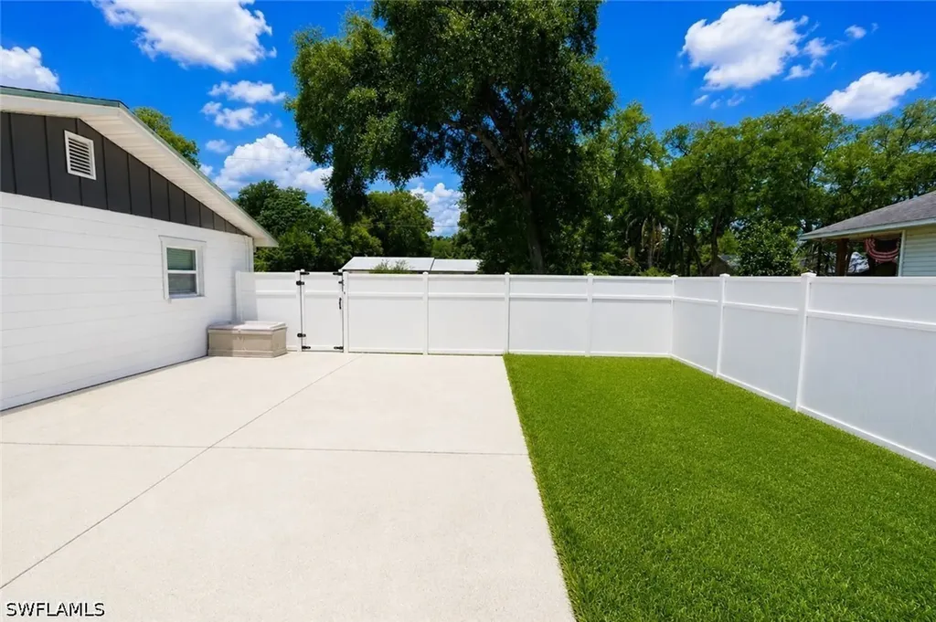 655 SW Pointview Road Keystone Heights FL 32656