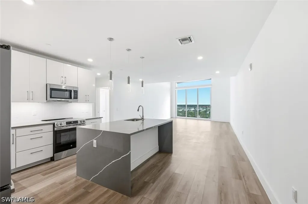 1950 Mayfair Street Naples FL 34104