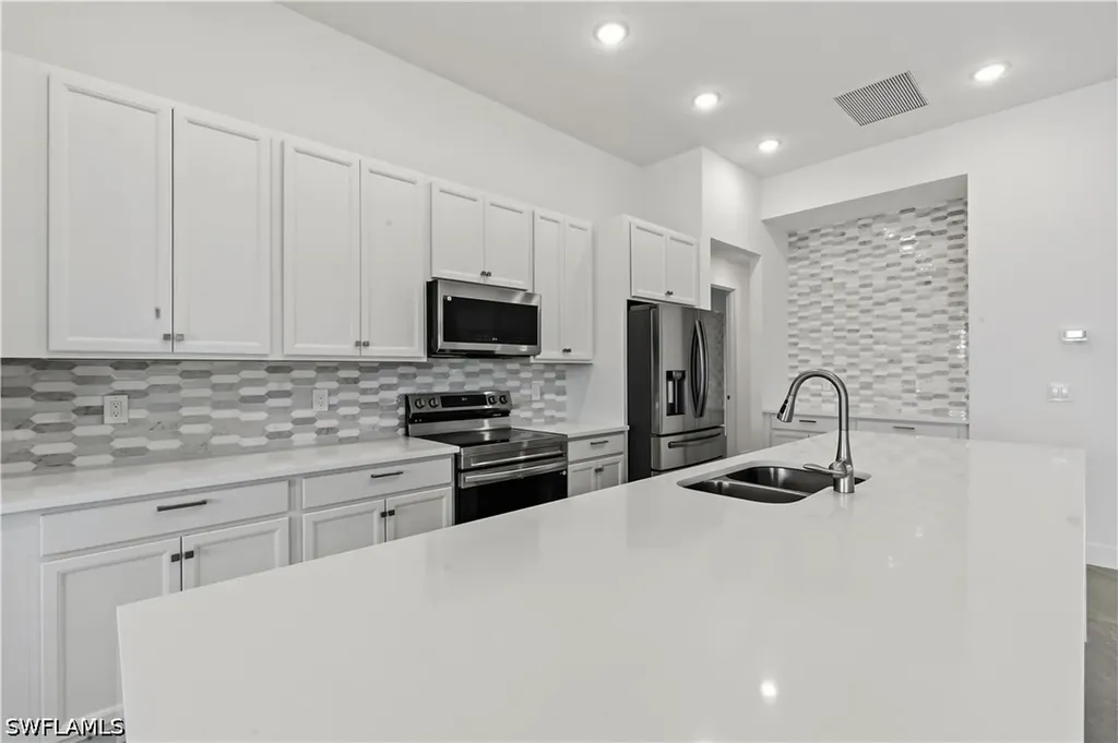 1241 NW 33rd Avenue Cape Coral FL 33993