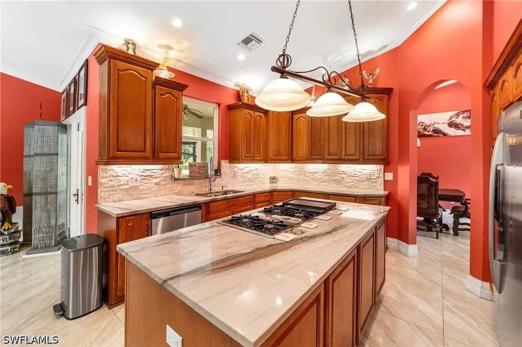 556 6th Street SE Naples FL 34117