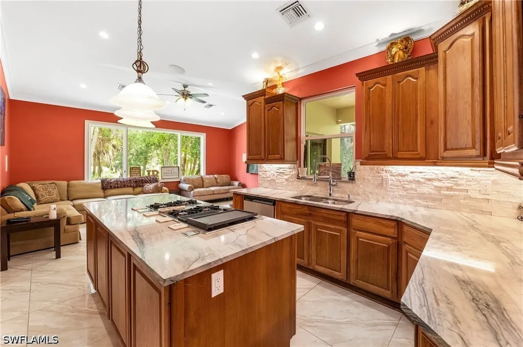 556 6th Street SE Naples FL 34117