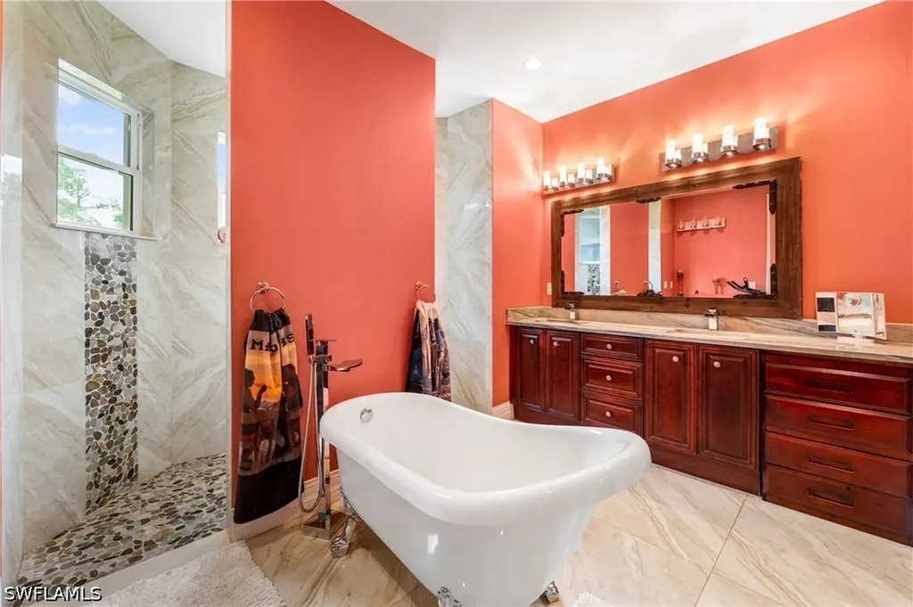 556 6th Street SE Naples FL 34117