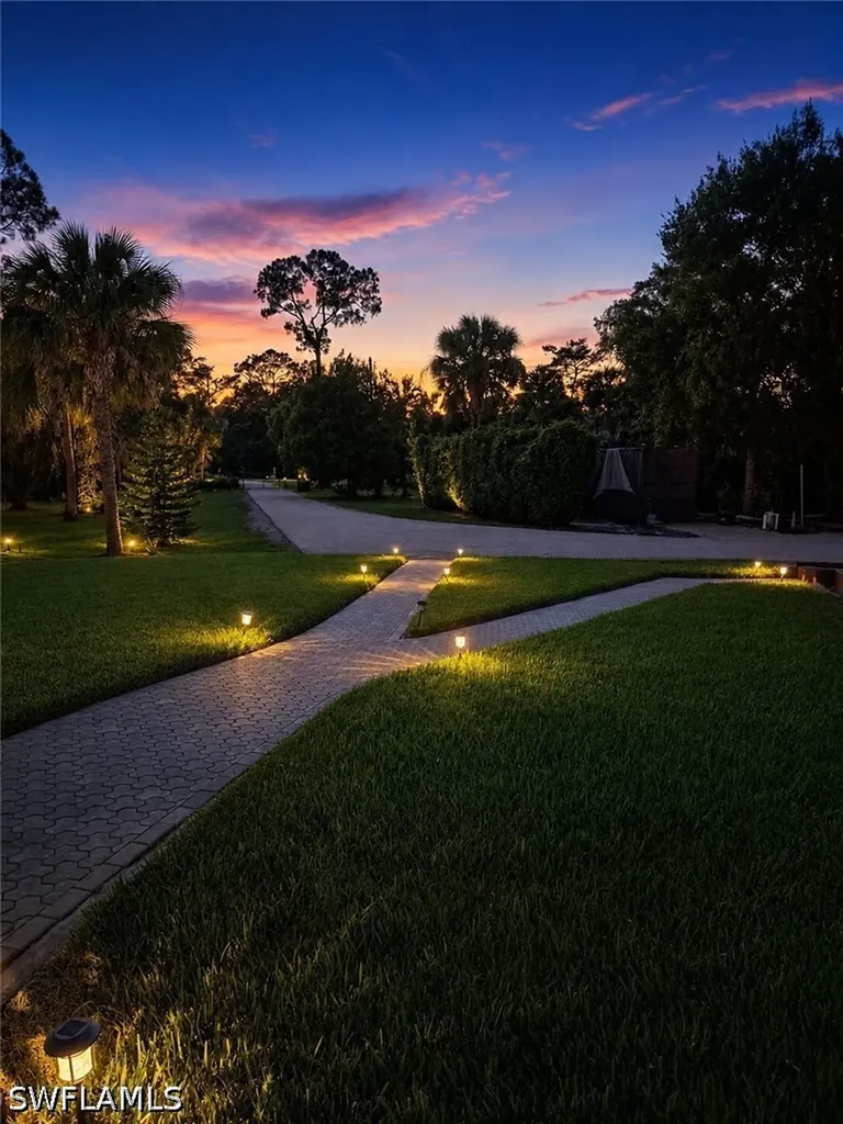 556 6th Street SE Naples FL 34117