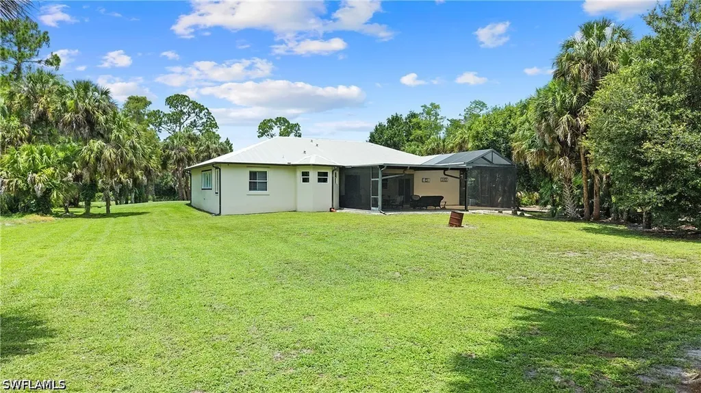 556 6th Street SE Naples FL 34117