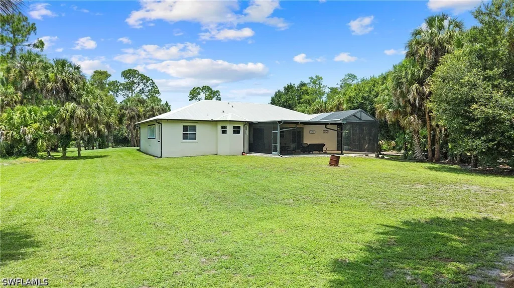 556 6th Street SE Naples FL 34117