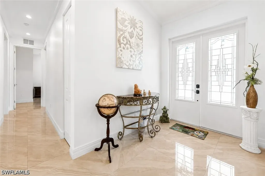 556 6th Street SE Naples FL 34117