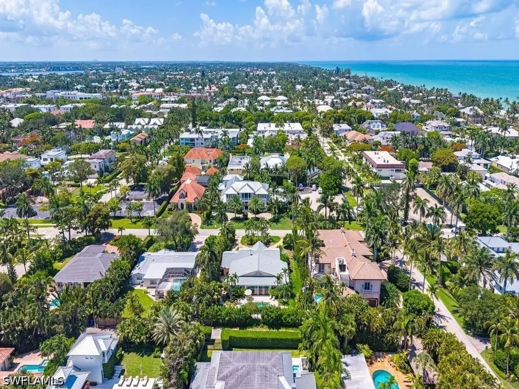 239 1st Avenue S Naples FL 34102