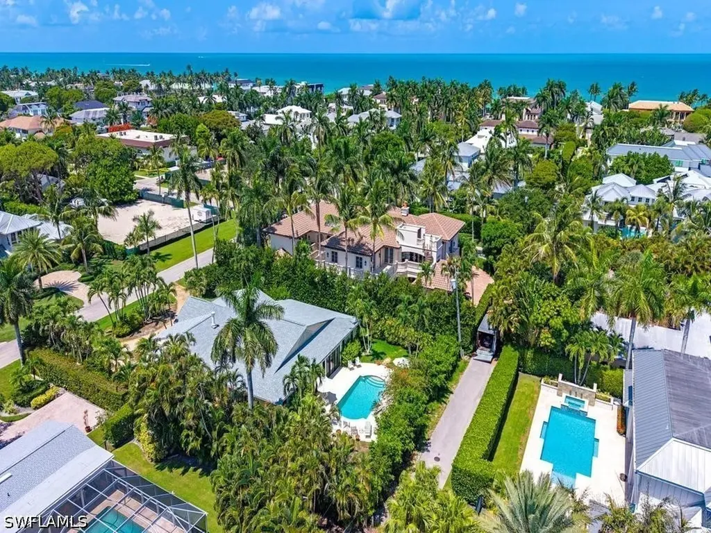 239 1st Avenue S Naples FL 34102