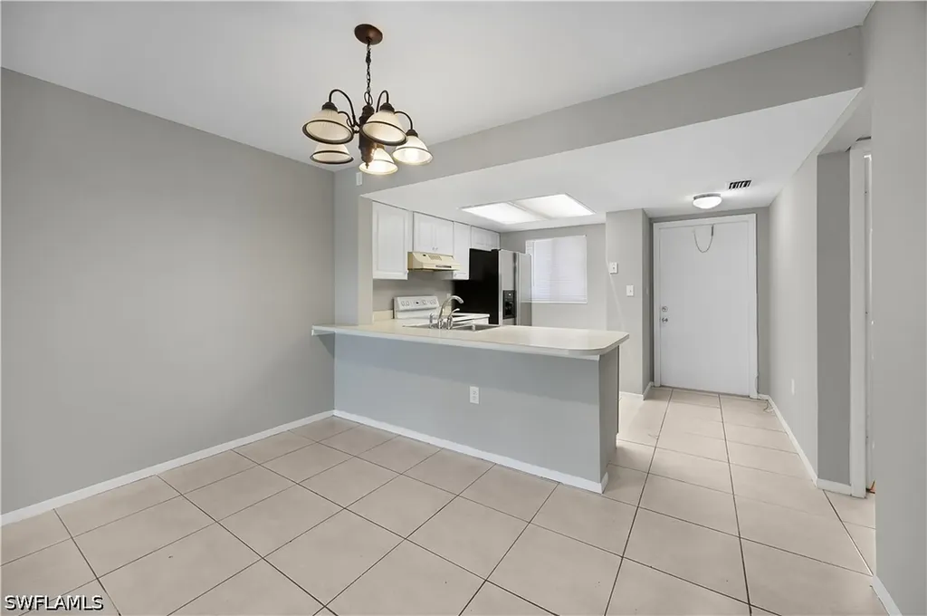 2700 Park Windsor Drive Fort Myers FL 33901