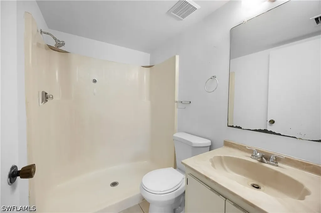 2700 Park Windsor Drive Fort Myers FL 33901