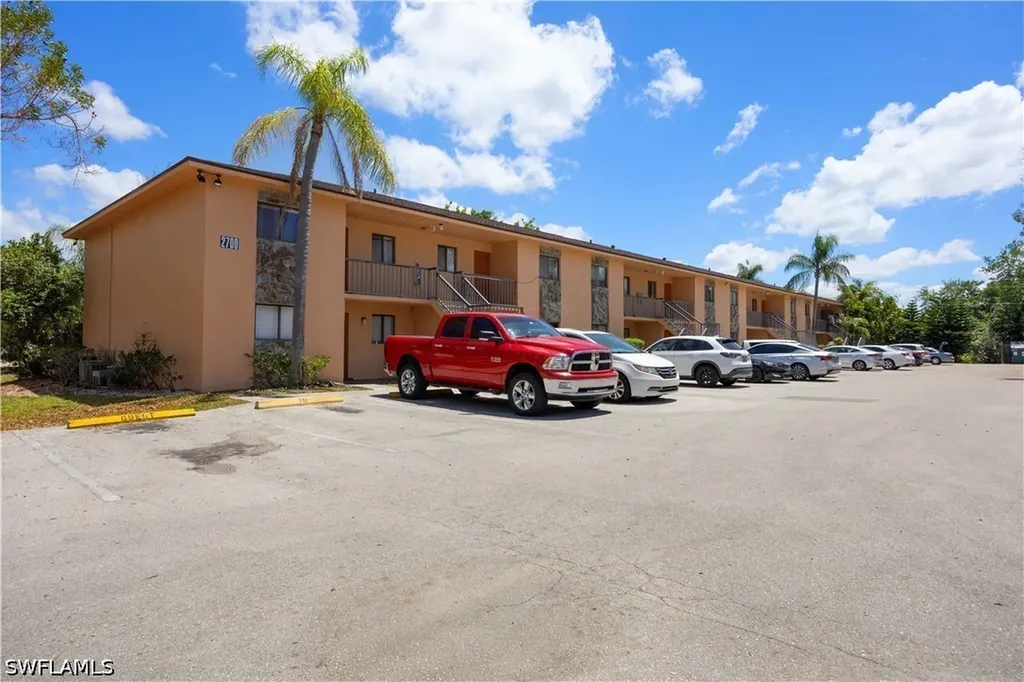 2700 Park Windsor Drive Fort Myers FL 33901