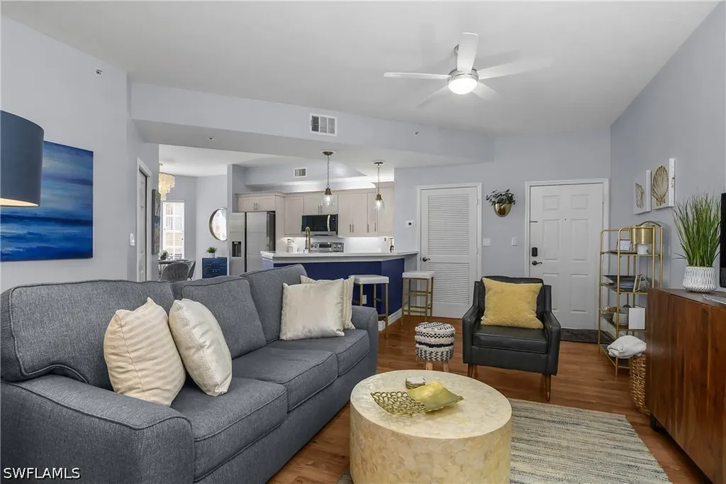 451 Bayfront Place Naples FL 34102