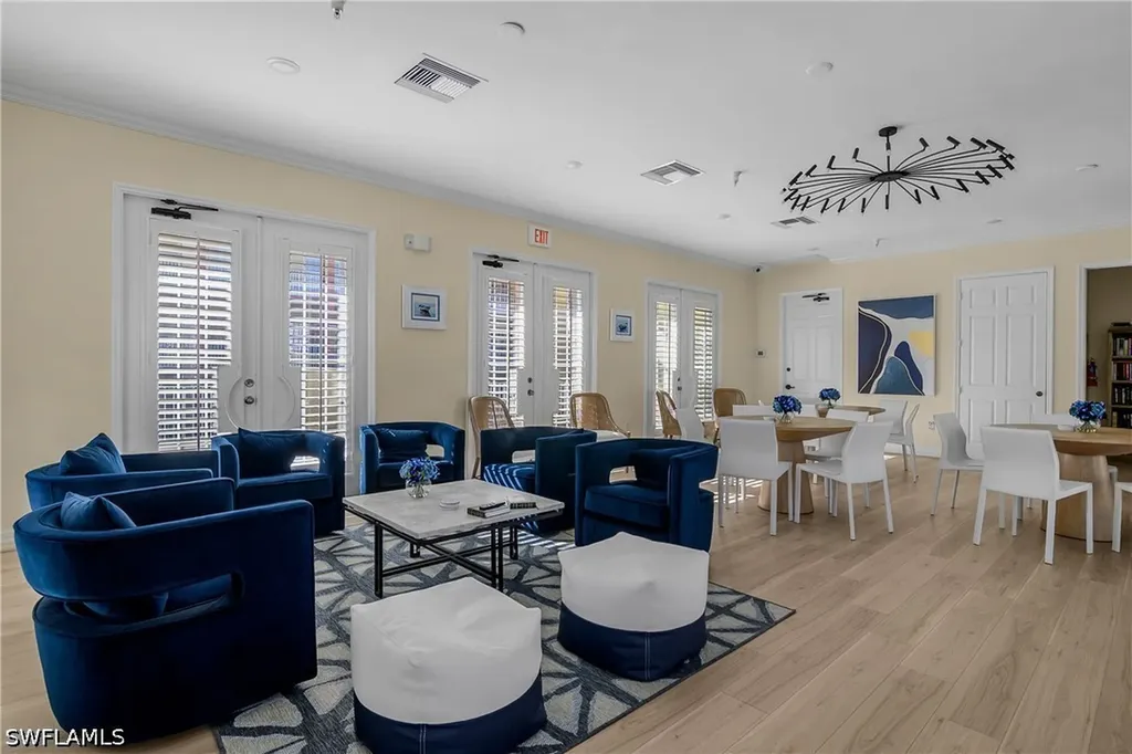 451 Bayfront Place Naples FL 34102