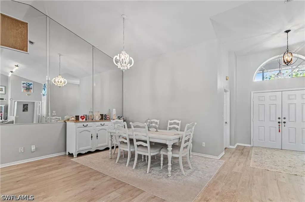 559 Henley Drive Naples FL 34104