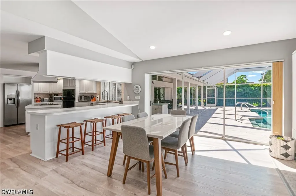 559 Henley Drive Naples FL 34104