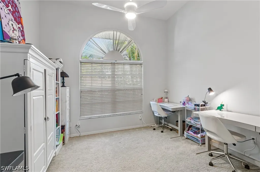 559 Henley Drive Naples FL 34104