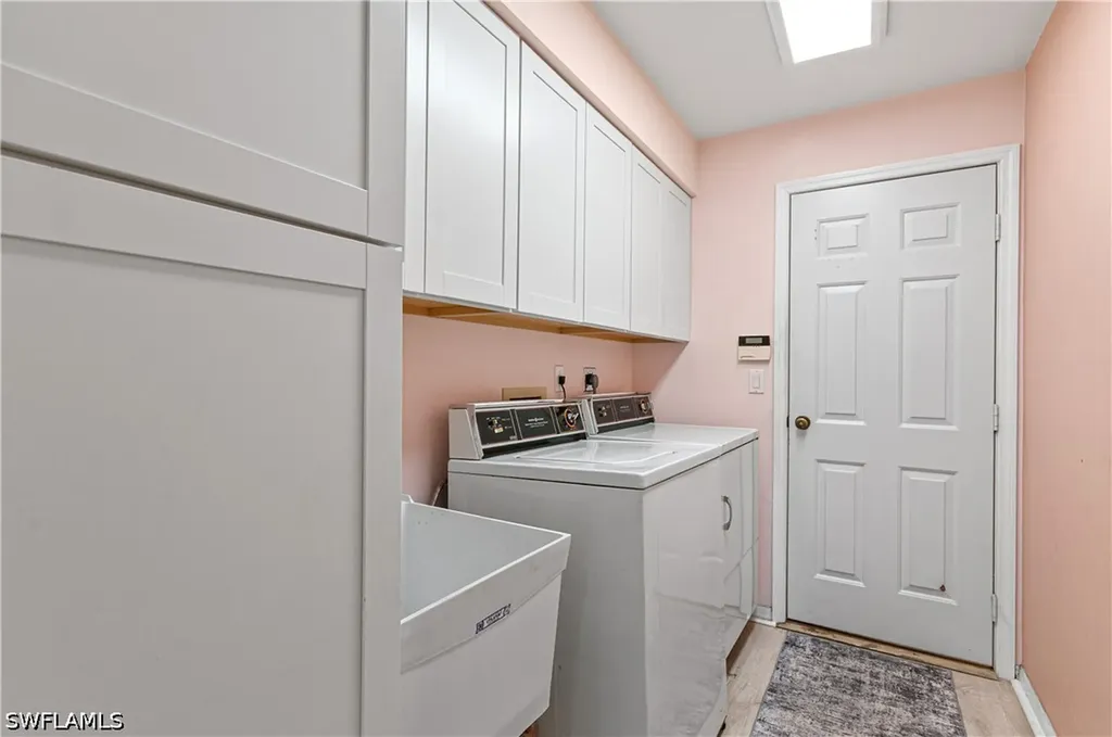 559 Henley Drive Naples FL 34104