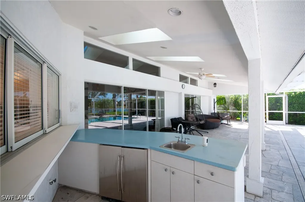 559 Henley Drive Naples FL 34104