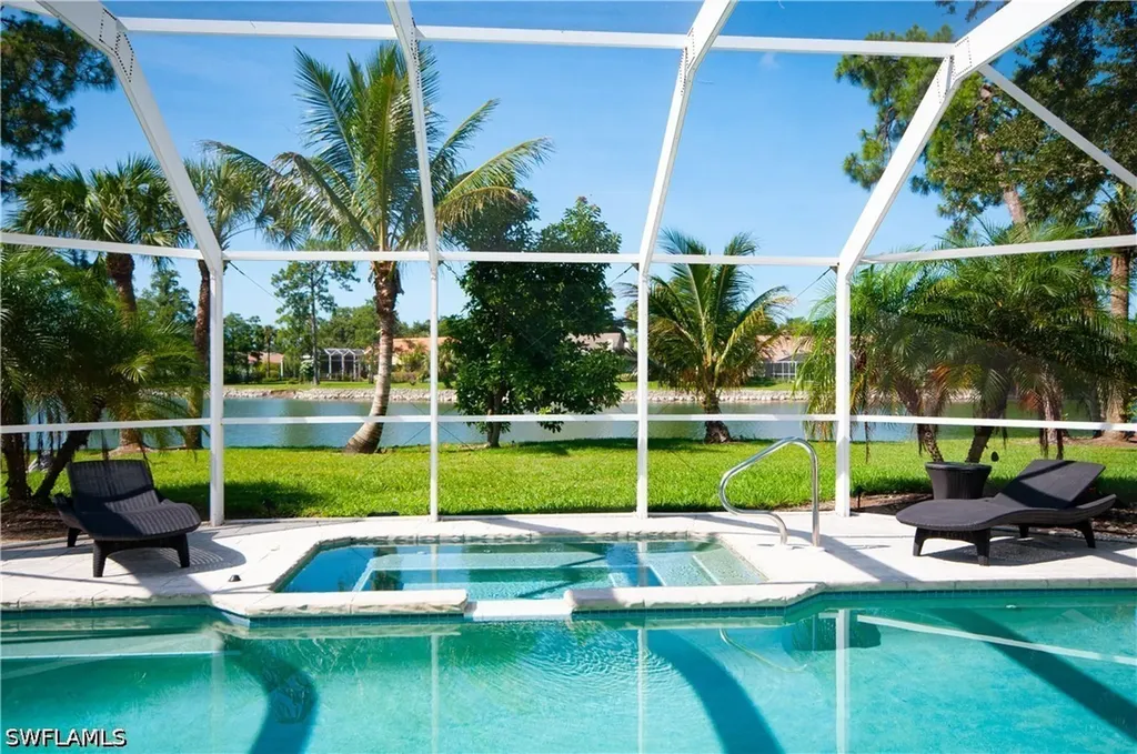 559 Henley Drive Naples FL 34104