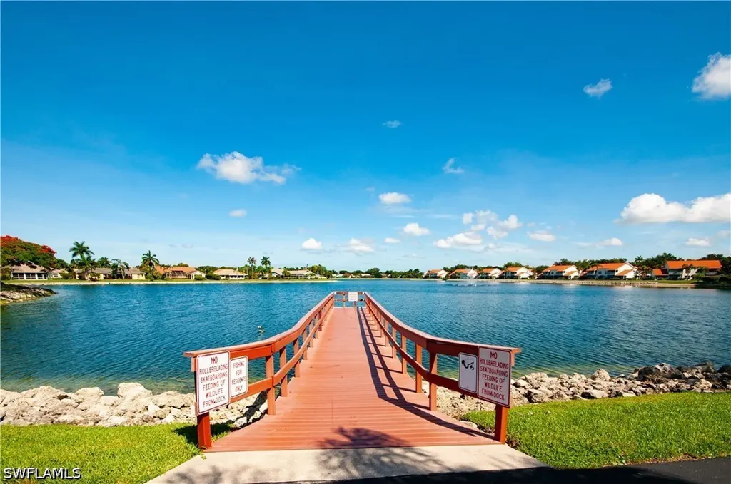 559 Henley Drive Naples FL 34104