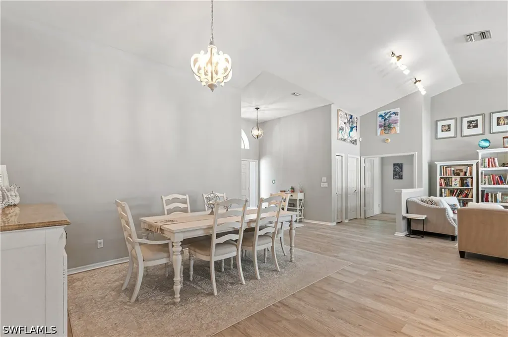559 Henley Drive Naples FL 34104