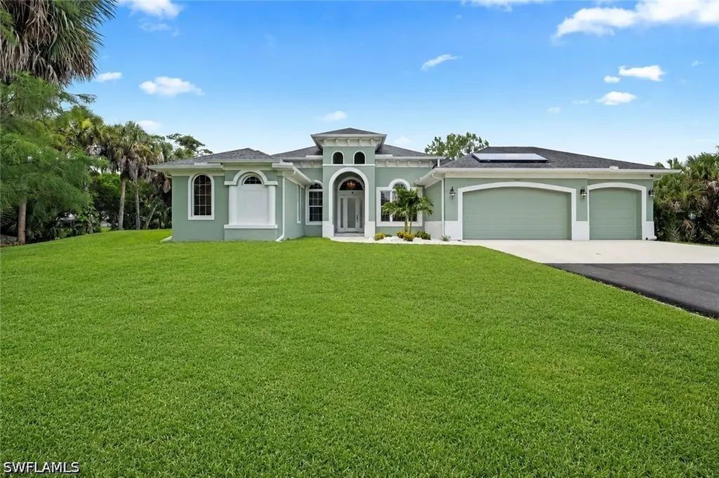 Naples FL, 410 17TH Street SW