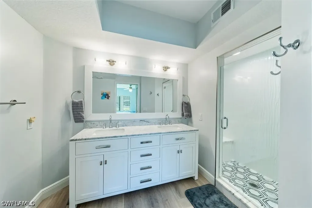 6914 Satinleaf Road N Naples FL 34109