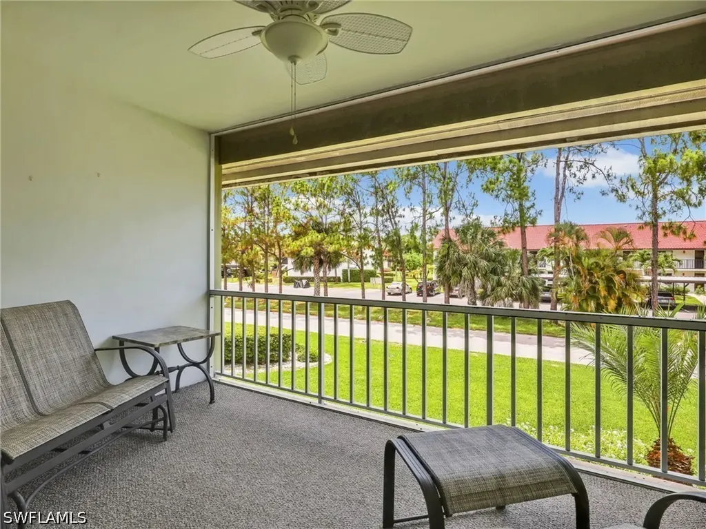 Naples FL, 300 Valley Stream Drive, Unit 8A