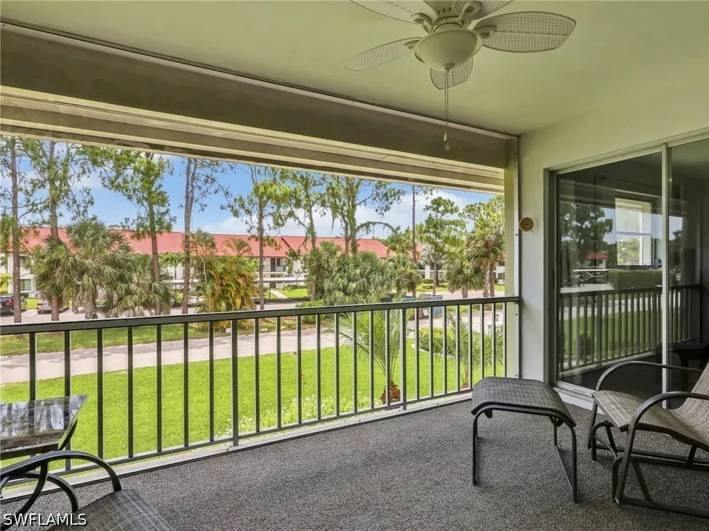 300 Valley Stream Drive Naples FL 34113